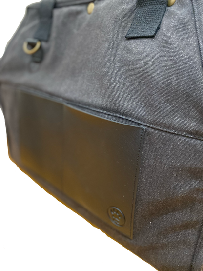 'The Daily' Packable Pet Carrier-M-Black